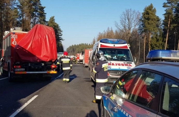 Zderzenie 5 pojazdów, 3 osoby nie żyją